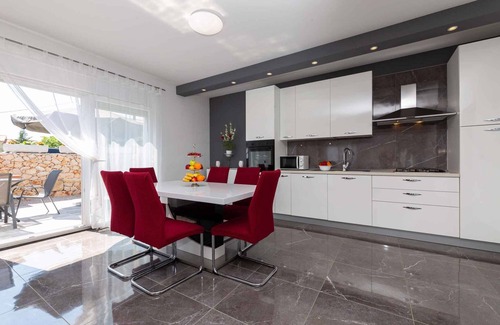 Garica Villa | Villa Mia with pool in Garica