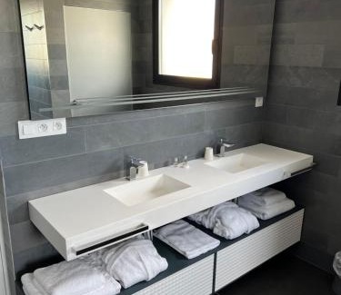 Les Issambres Bed & Breakfast | VILLA MIAMI