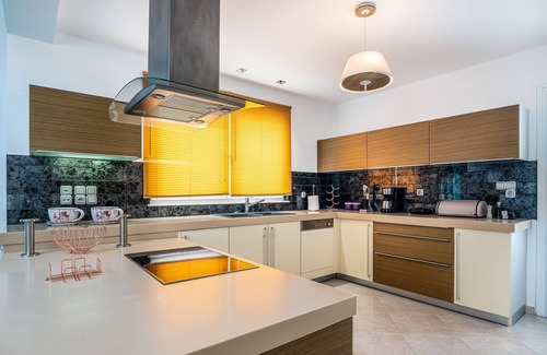 Dikaio Villa | Villa Miniera