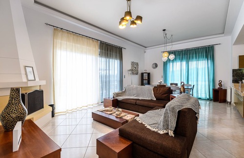 Dikaio Villa | Villa Miniera