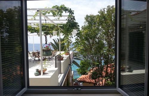Mlini Apartment | Villa Mirjana - One Bedroom Apartment with Terrace and Side Sea View (Taverna)