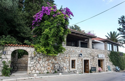 Mlini Apartment | Villa Mirjana - One Bedroom Apartment with Terrace and Side Sea View (Taverna)