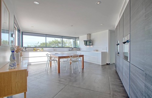 Toulon Villa | Villa Moderne Piscine vue mer 6 Personnes Quartier Residenciel Faron