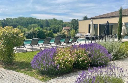Les Echets Villa | Villa Molinant, évasion en Pierres Dorées