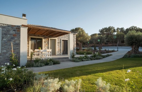 Neapoli Villa | Villa MOLYVOS