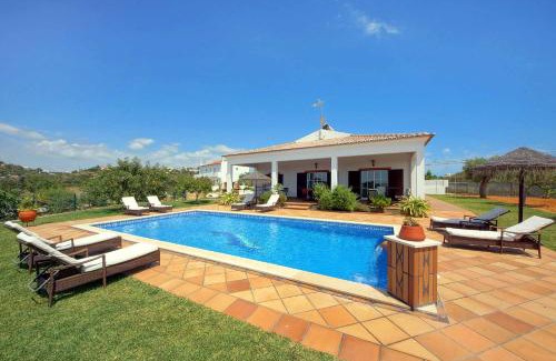 Patroves Villa | Villa Monte de Madrinha