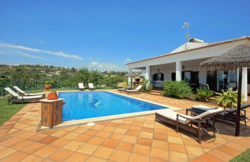 Patroves Villa | Villa Monte de Madrinha