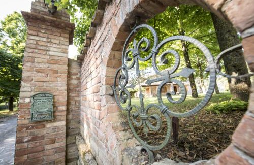 Comunanza House | Villa Montegenco