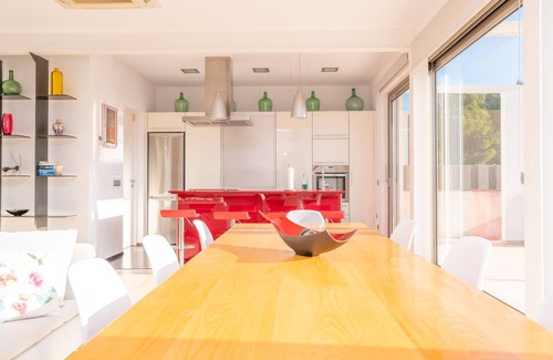 Urbanizacion Mont Ferrutx Villa | VILLA MONTFARRUTX - Modern villa with private swimming pool and free Wifi