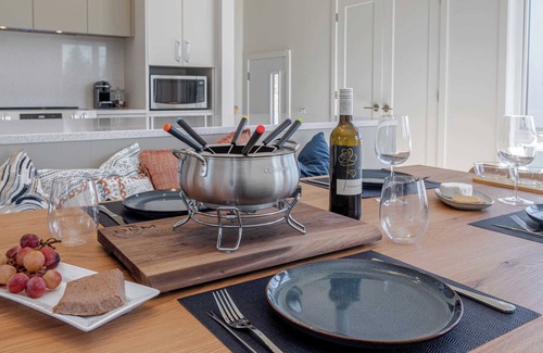 Saint-Basile Ski Chalet | Villa Mulligan spa facing the Pont-Rouge golf course!