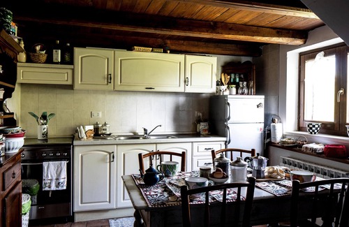 Castelraimondo Villa | Villa Nasca – Spacious Garden, Pool and Weddings
