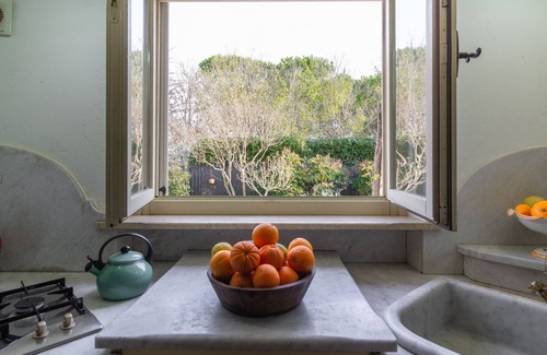 Magliano Sabina Villa | Villa near Rome Infinity Pool Stunnig View