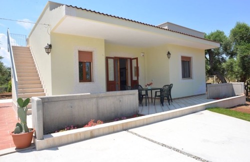 Torre Canne Villa | Villa Nest with steps from sea side with AC and wifi