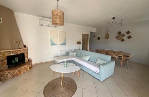 Chrisi Akti Villa | Villa Nostalgia