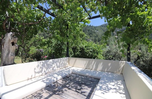 Islamlar Villa | Villa Odesa.Bağlar içinde sıcacık tatil evi