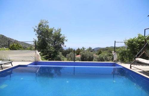 Islamlar Villa | Villa Odesa.Bağlar içinde sıcacık tatil evi