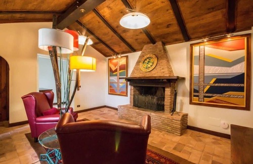 Piegaro Villa | Villa of an Artist with Tuscan Chiana Valley View