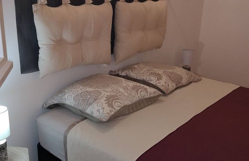 La Possession Villa | VILLA OF CHARACTER F4 / 5 JACUZZI HAMMAM