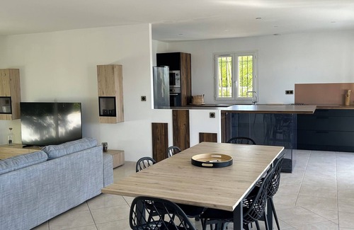 Cuers Villa | Villa of even foot 140m2 on 2000m2 of ground with swimming pool