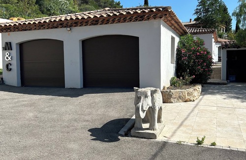 Cuers Villa | Villa of even foot 140m2 on 2000m2 of ground with swimming pool