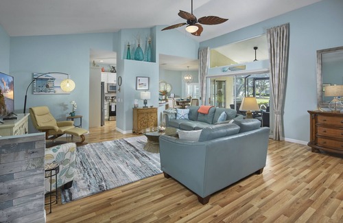 Falcons Glen House | Villa on golf course with heated saltwater pool.n