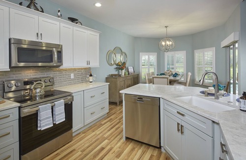 Falcons Glen House | Villa on golf course with heated saltwater pool.n