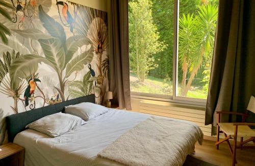 Urrugne Bed & Breakfast | Villa Ongizatea au calme avec piscine et vue montagne