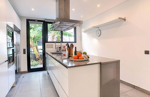 Canico House | Villa Orca by LovelyStay