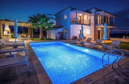 Kalpaki Villa | Villa Orchard - Four Bedroom Villa, Sleeps 9