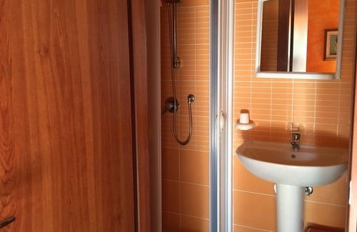 Defensola Bed & Breakfast | VILLA ORCHIDEA C TWO-ROOM APARTMENT WITH KITCHEN CORNER VIESTE