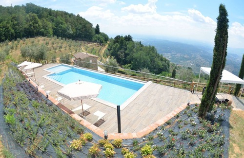 Capannori Villa | Villa Orchidea - Petrognano ,Tuscany
