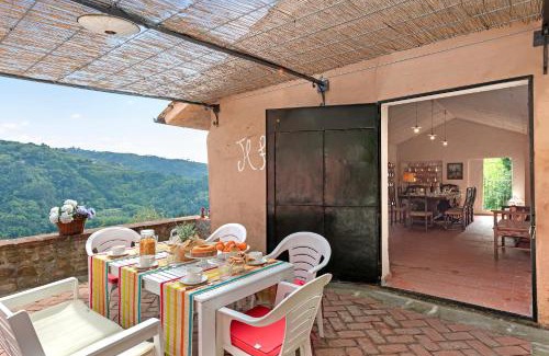 Macchino Apartment | Villa Ortensie Garden with amazing view - Happy Rentals