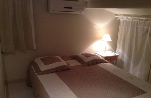 Bagnols-en-Foret Cottage | Villa outbuilding cottage