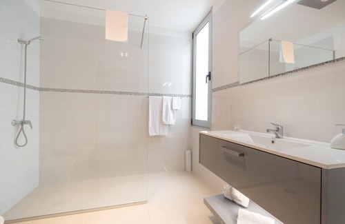 Arco da Calheta Villa | Villa Panoramica ,Moradia de Luxo com 4 Quartos, piscina e vista mar