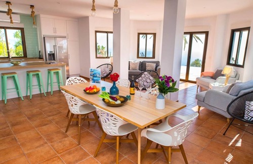 Salobrena Villa | Villa Palacete:private pool, comfort, ocean view