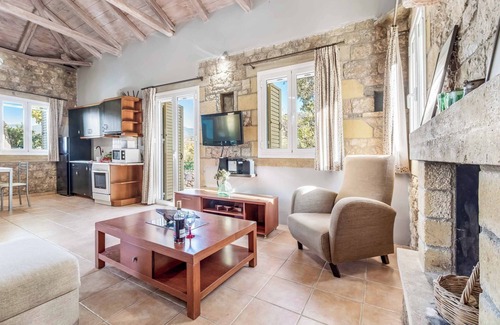 Kardamyli Villa | Villa Palataki III - One Bedroom Villa, Sleeps 2