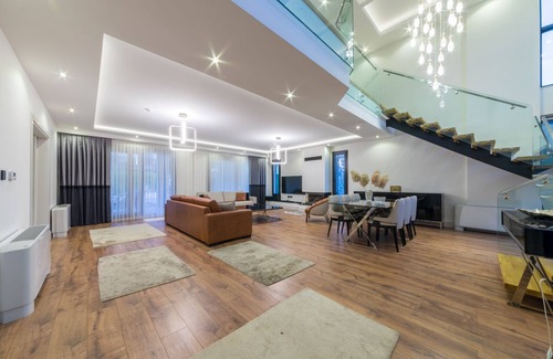 Icmeler Villa | Villa Palmiye Icmeler Daily Weekly Rentals