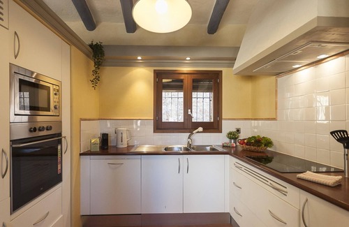 Old Town Cottage | VILLA PANDORA luxury rustic house with pool