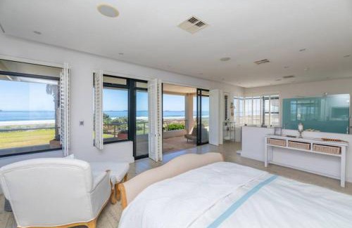 Cape Town Villa | Villa Paradis - ocean front with views to behold!