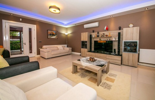 Marmaris City Center Villa | Villa Paris Marmaris Daily Weekly Rentals