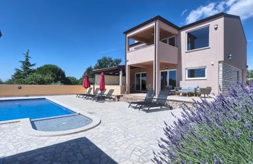 Peruski Villa | Villa Pascal