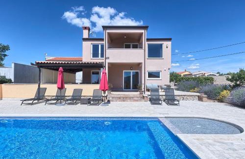 Peruski Villa | Villa Pascal