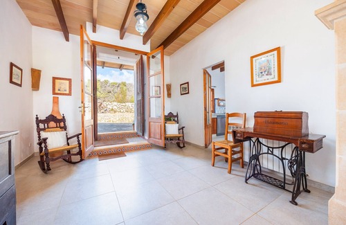 Manacor Villa | Villa 'Pascual Gran' with Mountain View, Private Pool and Wi-Fi