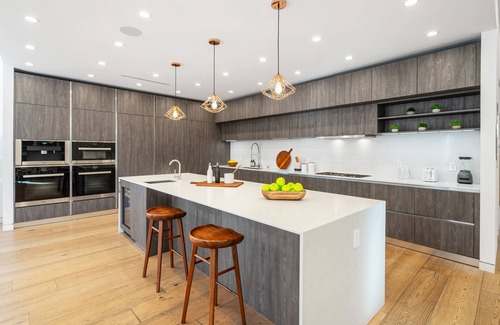 Beverly Grove Villa | Villa Pasha by LuxJB 🏆 16 Guests I 9 beds I Cinema & Gym