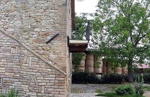 Montone House | Villa Pavone A: A welcoming two-story apartment that is part of a villa surrounded by the greenery, with Free WI-FI.