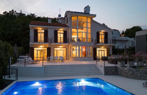Bregi Villa | Villa Piano with Stunning View, heated outdoor pool & gaming room