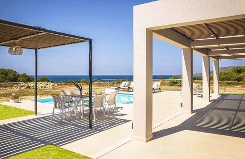 Kounopetra Villa | Villa Pinelopi Tria - Two Bedroom Villa, Sleeps 5