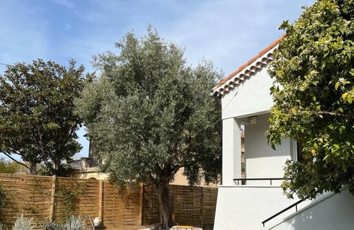 Vielle-Chapelle House | Villa Piscine à 10 Minutes de la Mer des Calanques et du Golf