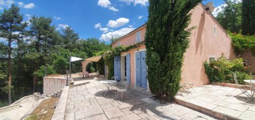 Esparron-de-Verdon Villa | Villa piscine et vue sur le lac