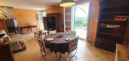 Esparron-de-Verdon Villa | Villa piscine et vue sur le lac